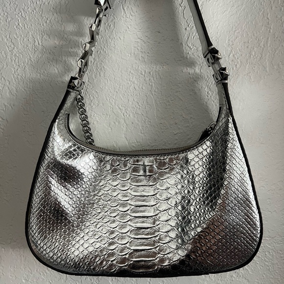 MICHAEL KORS Piper Small Metallic Snake Embossed Leather Shoulder Bag - Picture 2 of 6